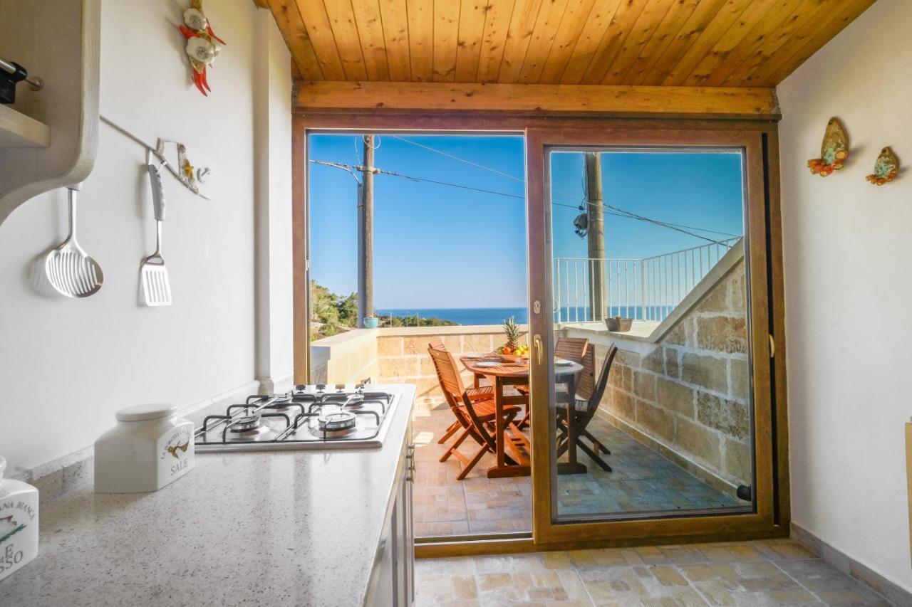 Una Torre Nel Mare Gagliano del Capo Exterior foto